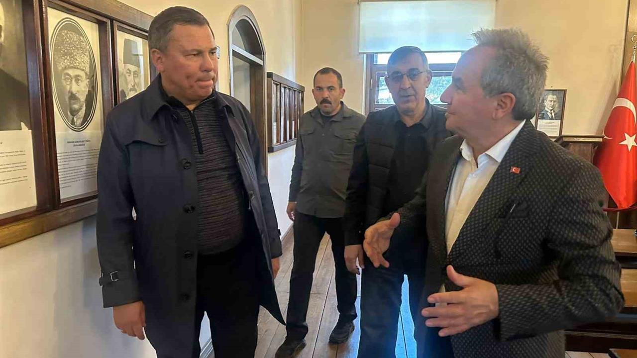 Erzurum’a Gelen Rus Ticaret Mümessilinden Övgü Dolu Sözler