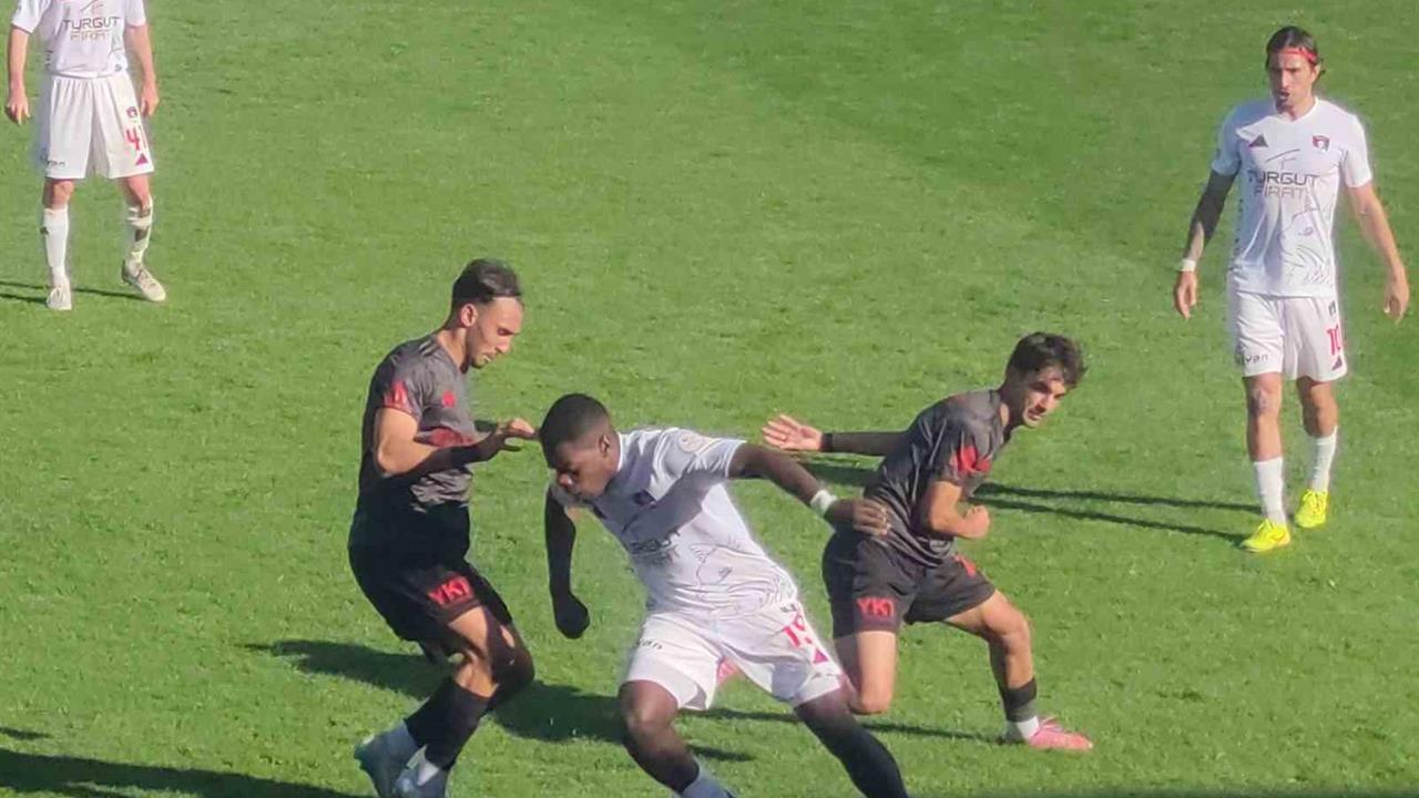 Vanspor FK ve Pendikspor Beraberlikte Anlaştı