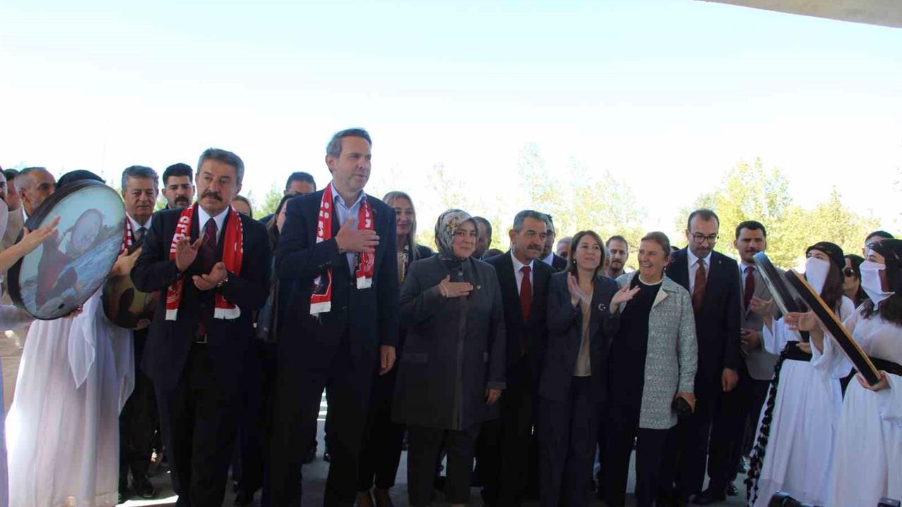 Şırnak'ta Terörsüz Türkiye Vurgusu: Bayraktar'dan Kadın Mesajı