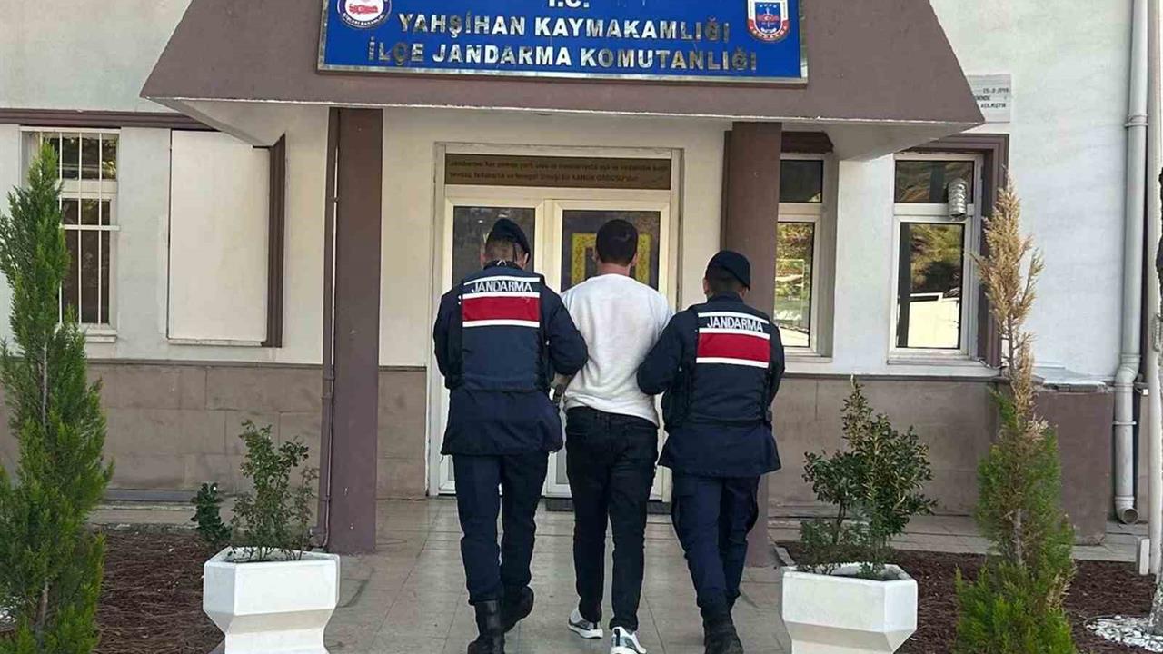 Kırıkkale'de Eş Zamanlı Operasyonda 3 Firari Hükümlü Yakalandı
