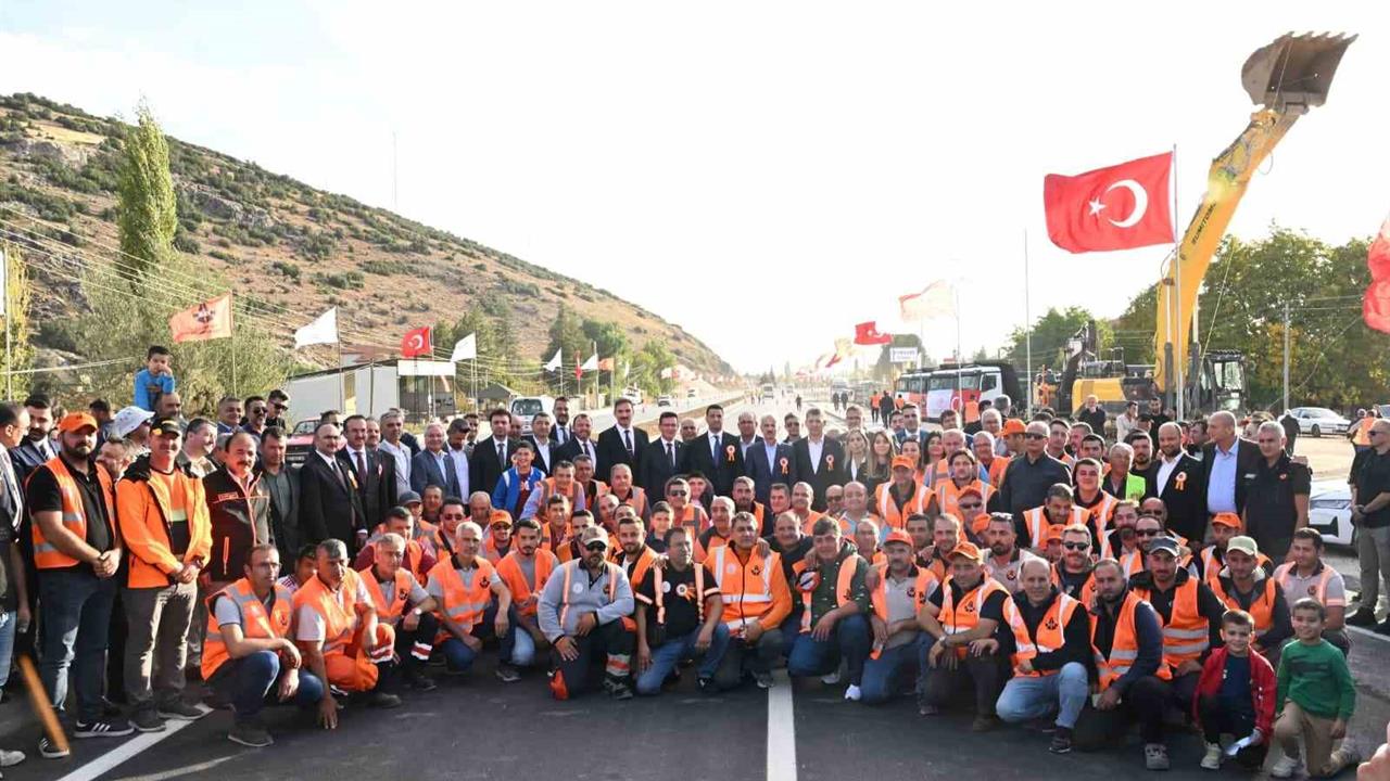 Antalya'da Yeni Ulaşım Projeleri: Elmalı'ya Can Suyu Olacak