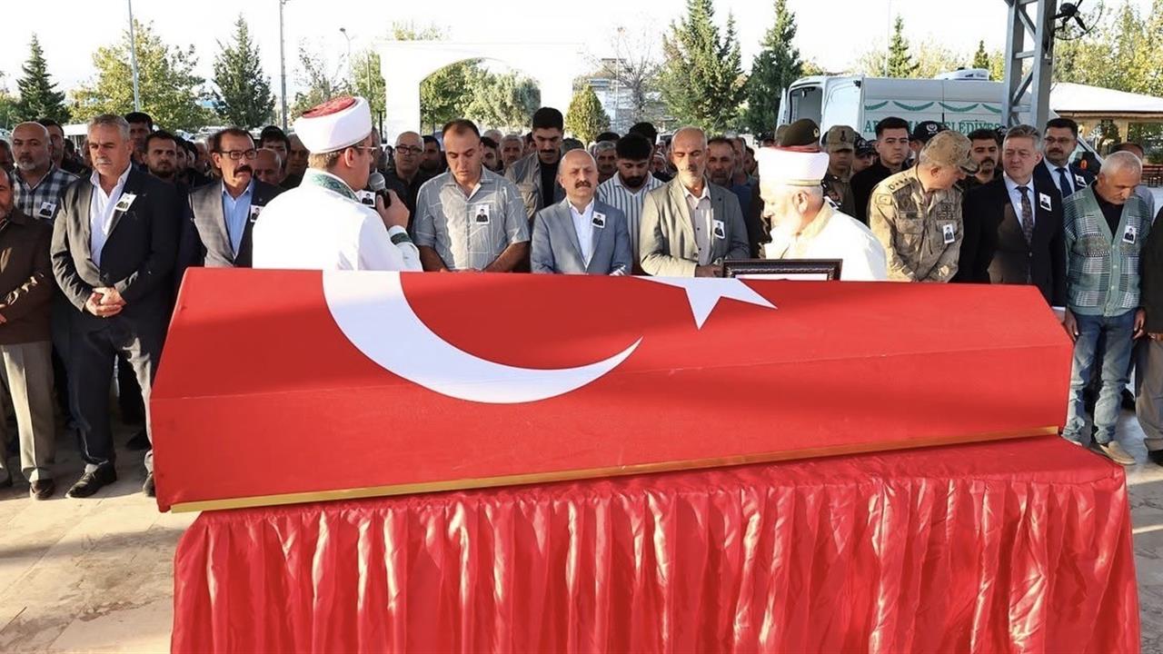 Adıyaman'da Şehit Uzman Çavuş Son Yolculuğuna Uğurlandı