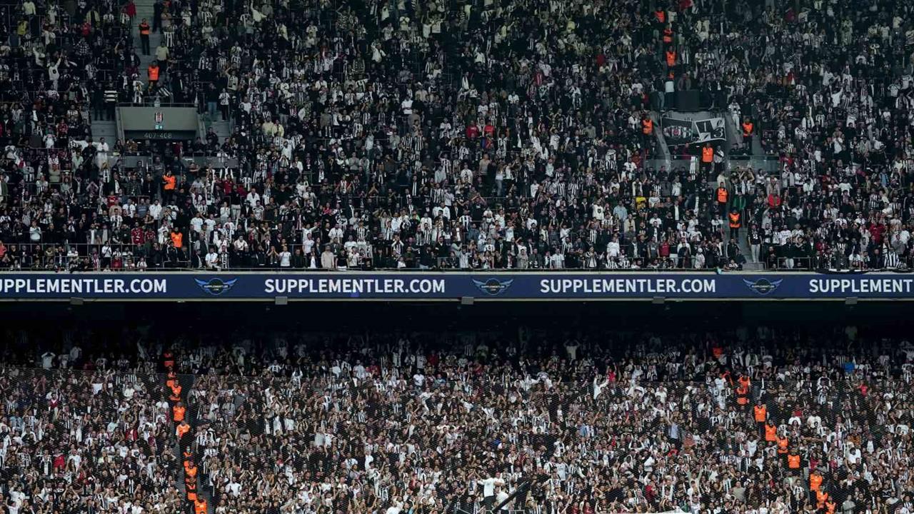 İstanbul'da Beşiktaşlı Taraftarlardan Tepki: 3 Oyuncu Hedefte