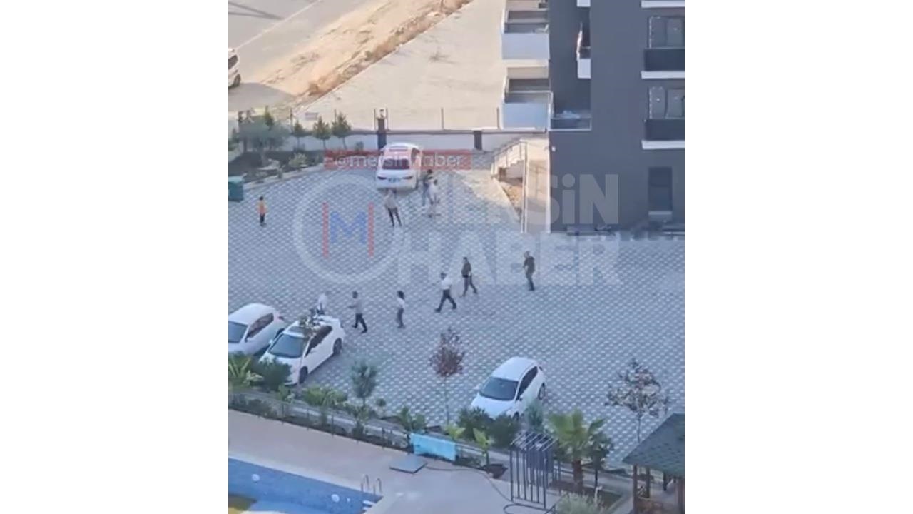 Mezitli’de Site İçinde Kavga Kamerada