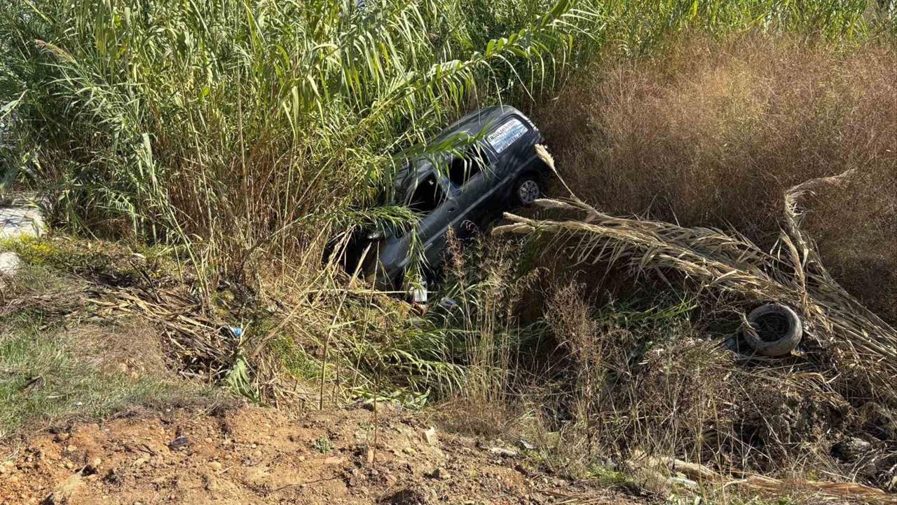 Manavgat'ta Otomobil Çarpışması: 2 Yaralı