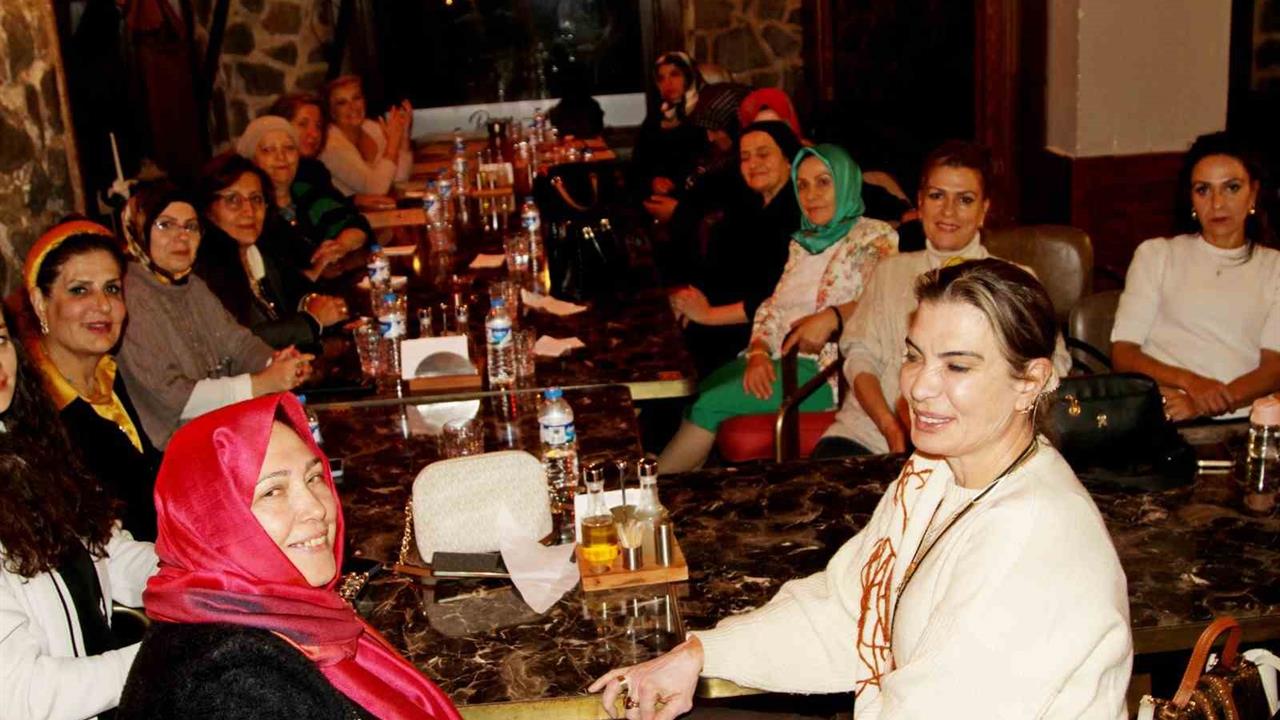 Erzurum'da Güçlü Kadınlar Dayanışma Sofrasında Buluştu