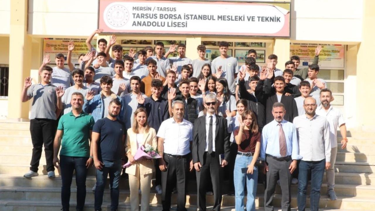 Rektör Özen, Lise ve Ortaokul Öğrencileriyle Bir Araya Geldi