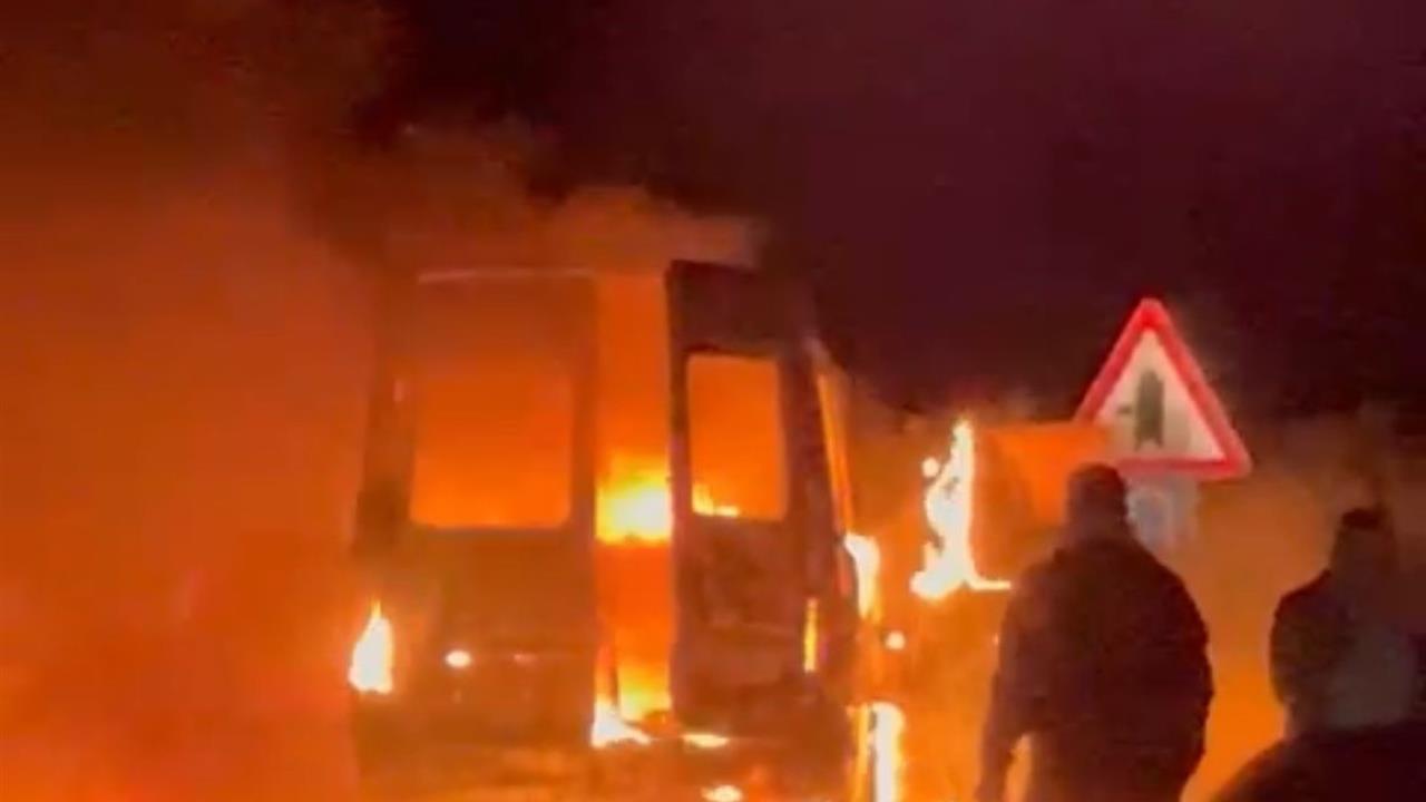 Milas’ta minibüs küle döndü - MUĞLA