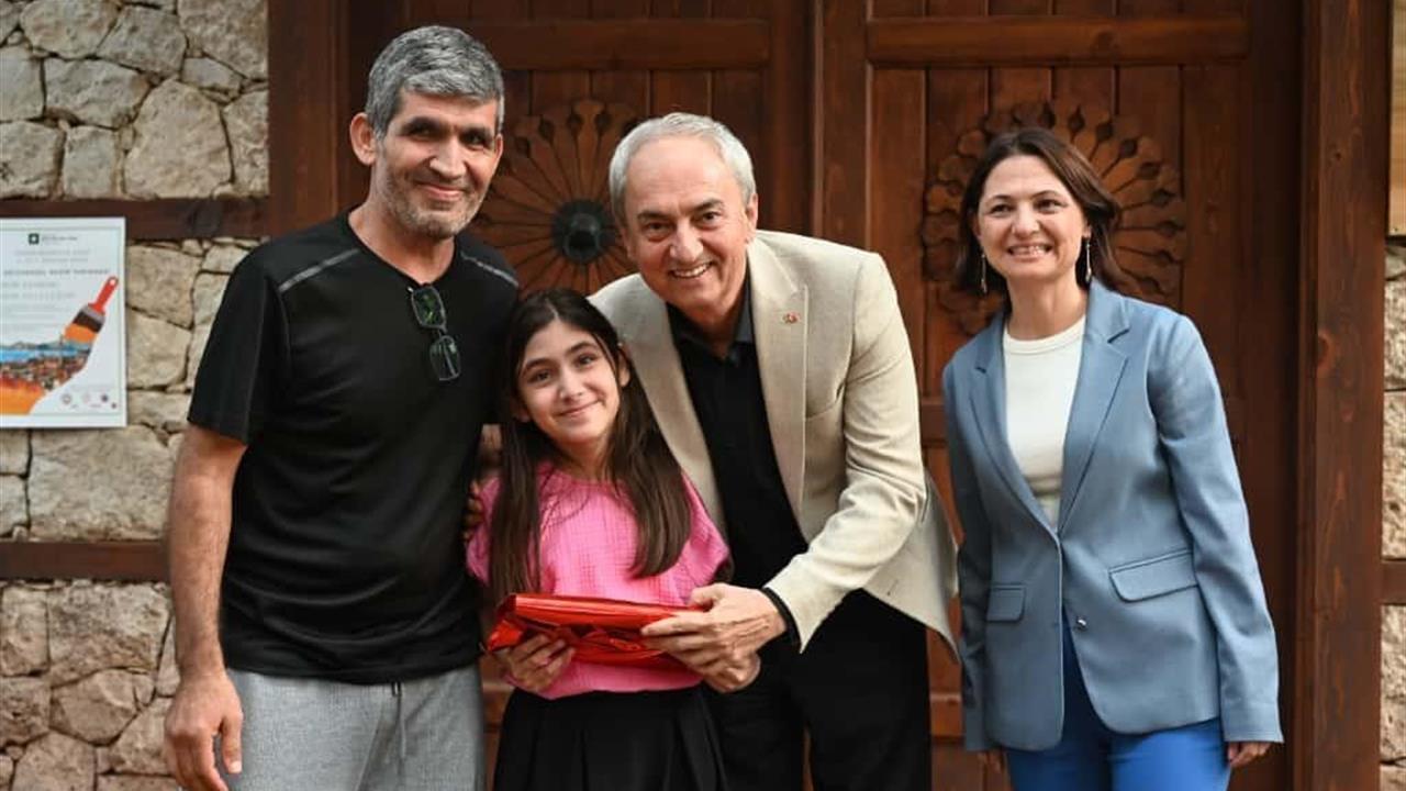 Dokumapark’ta çocukların gelecek şehir hayalleri tuvallere yansıdı - ANTALYA