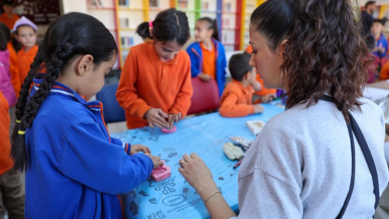 Selçuklu Sanat ve Tasarım Atölyesi’nden dış mahallelerdeki öğrencilere sanat etkinliği - KONYA