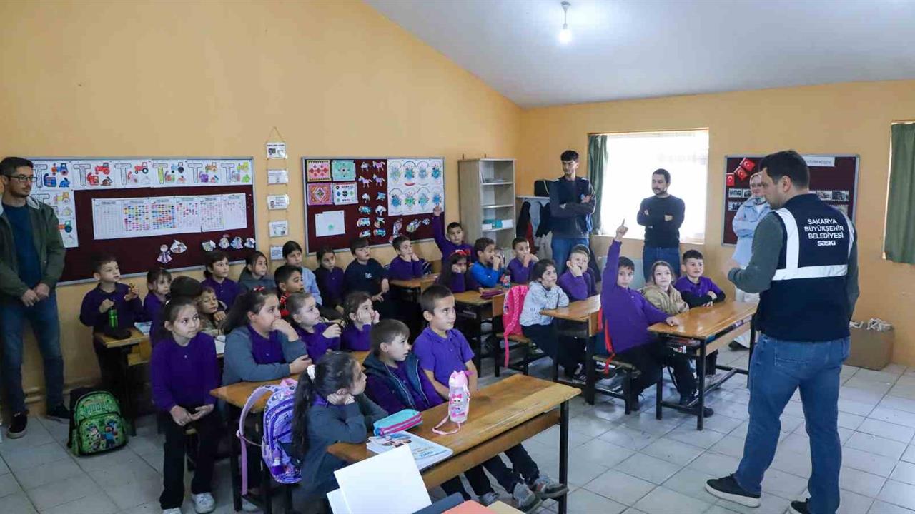 Sakarya'da Su Müfettişliği Eğitimi: Minik Öğrencilere Tasarruf Bilinci Kazandırılıyor