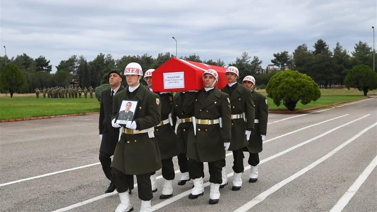 Balıkesir'de Uzman Çavuş Kemal Ekri İçin Tören Düzenlendi