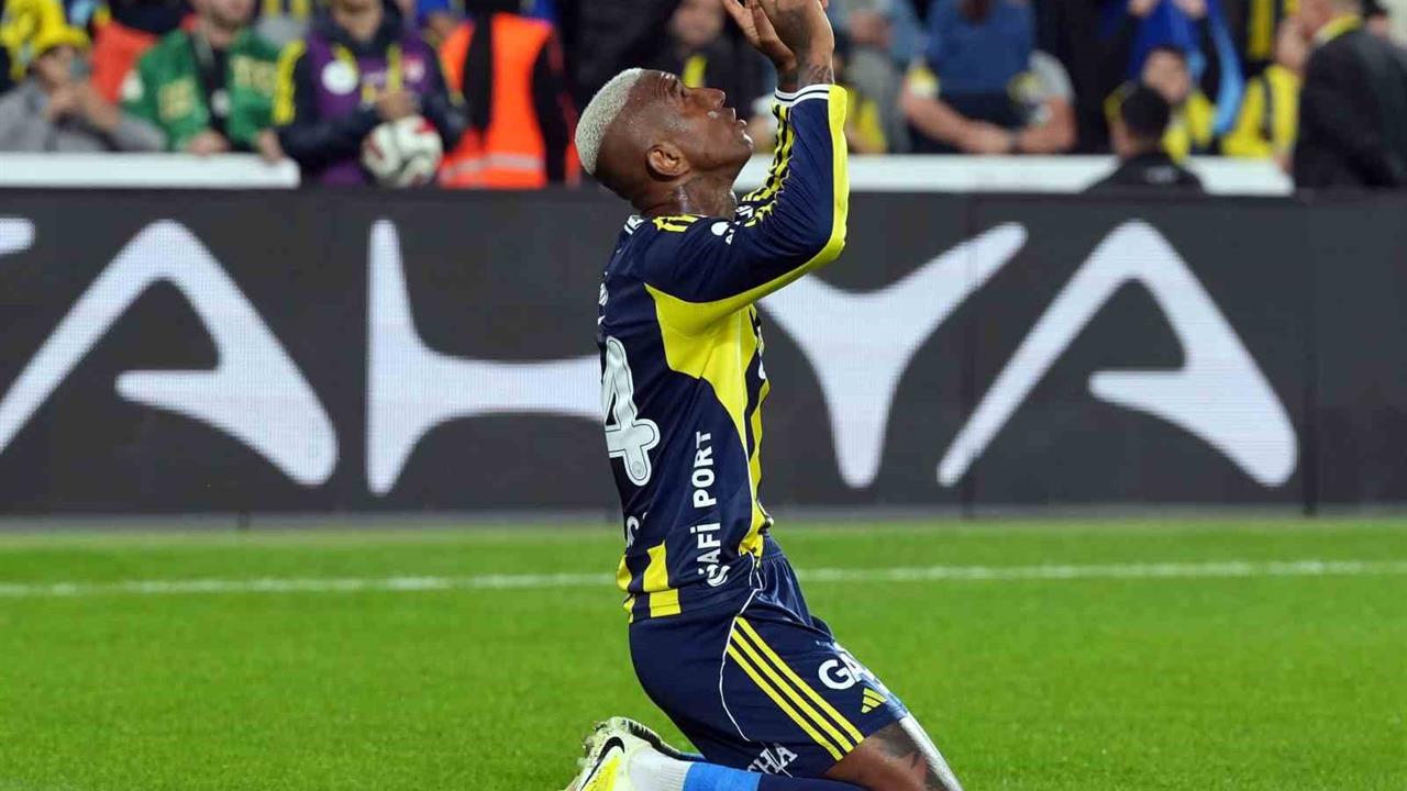 Anderson Talisca, ligdeki 3. golünü attı - İSTANBUL