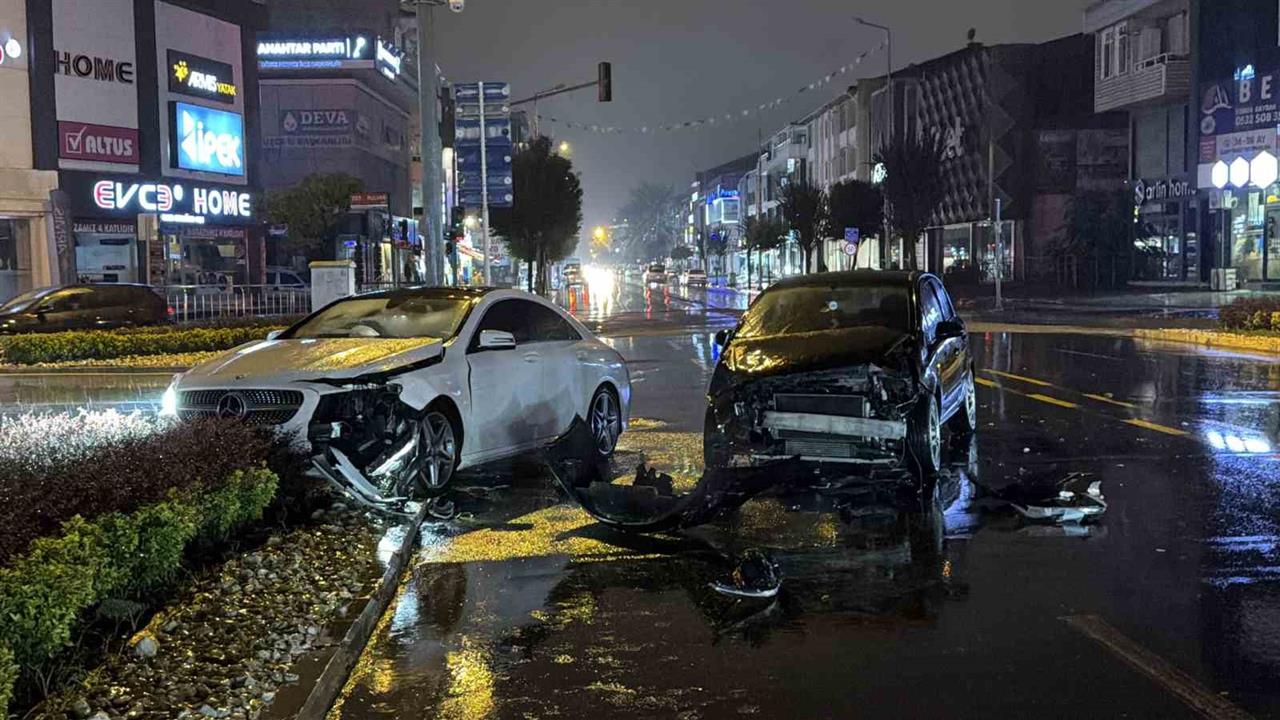 Düzce'de Işık İhlali: 1 Yaralı