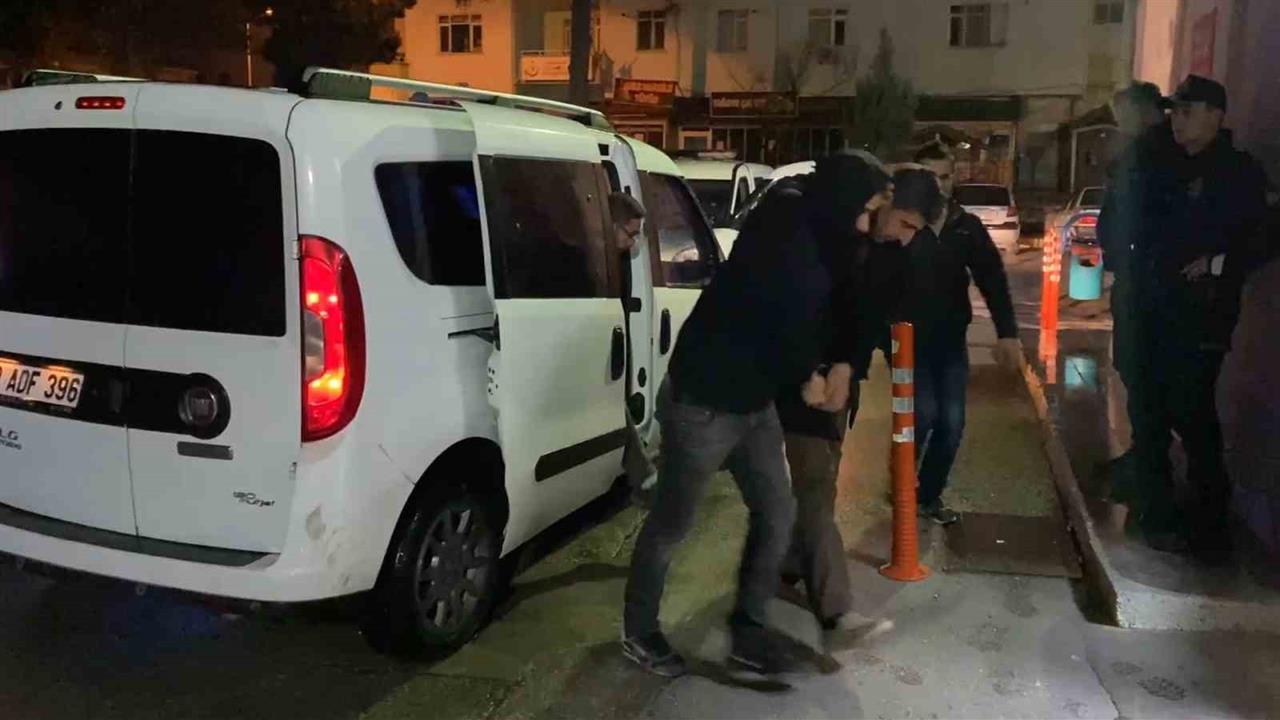 Babasını öldürüp kaçtı, polisin operasyonuyla yakalandı - ÇORUM