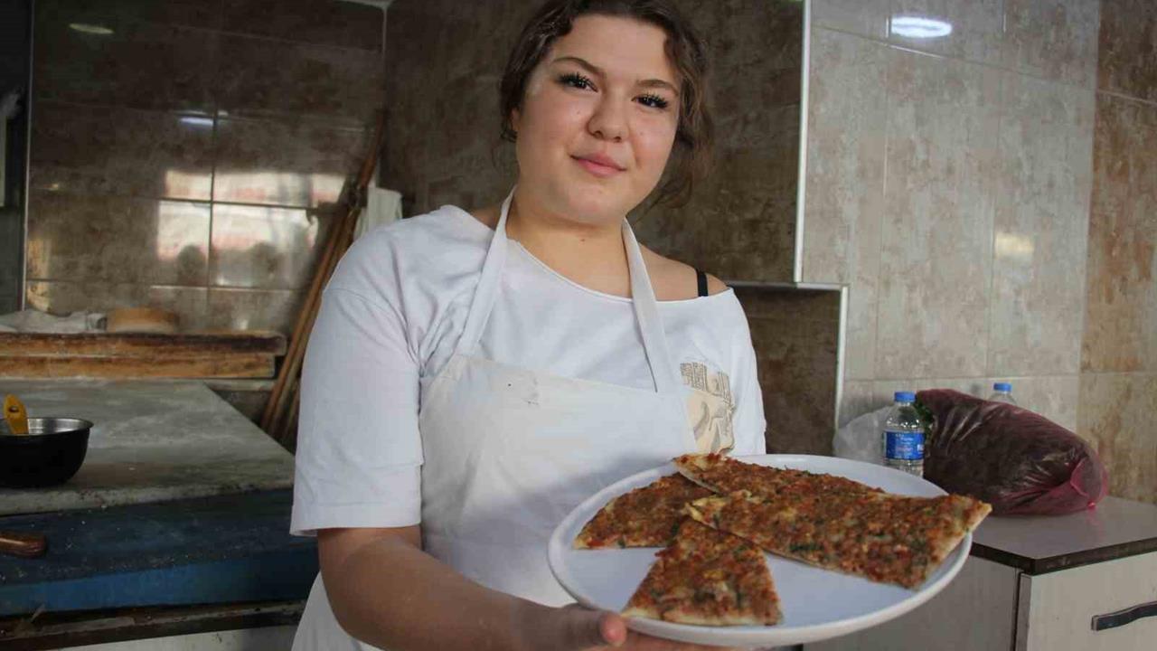 Fırının ateşiyle hayalini yoğuruyor - AYDIN