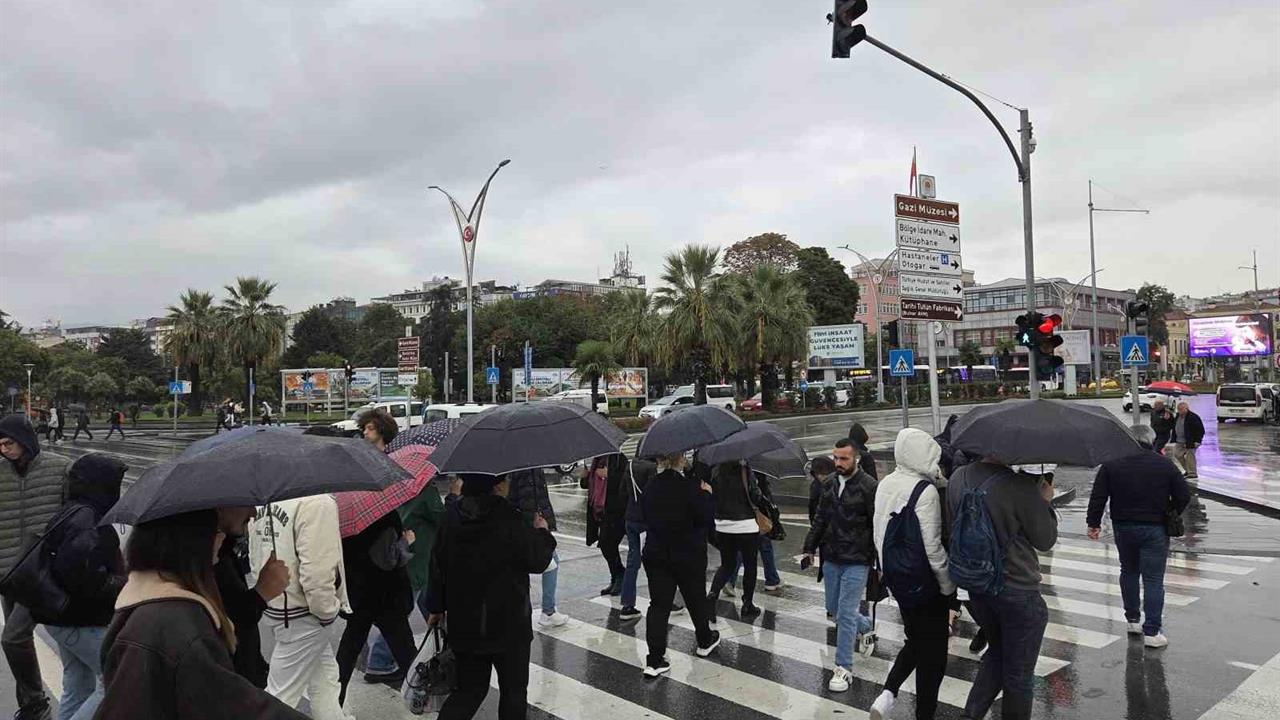 Samsun’da kuvvetli sağanak: Metrekareye 41,3 kilo yağış düştü