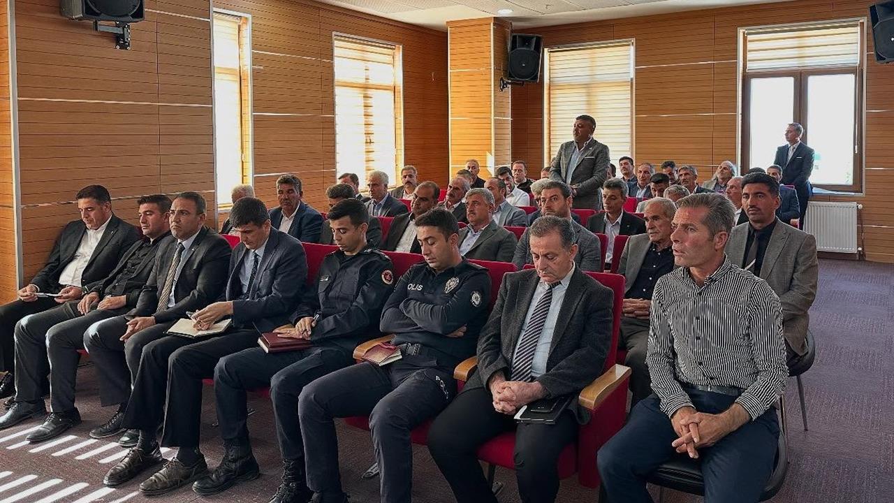 Kaymakam Yıldız, muhtarlarla toplantı düzenledi - ADIYAMAN