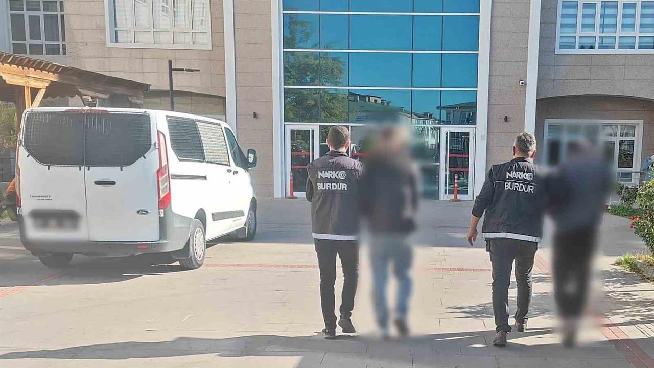 Burdur’da uyuşturucu operasyonu: 2 tutuklama