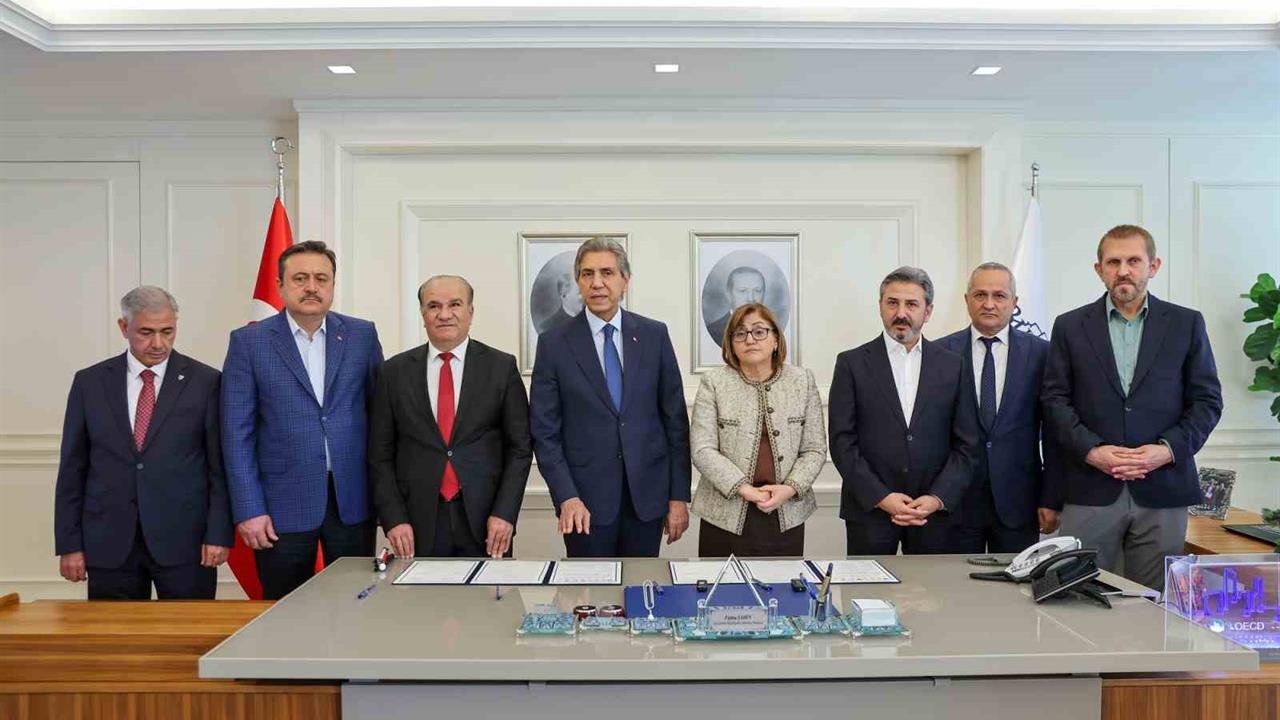 Depremden etkilenen Ampute bireyler için ortez-protez, mesleki eğitim ve istihdam destek protokolü imzalandı - GAZİANTEP