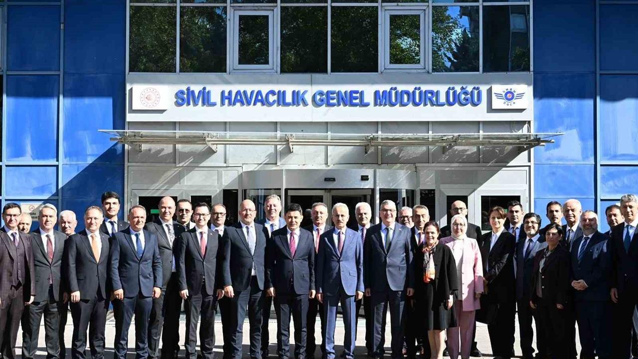 Ulaştırma Bakanı Uraloğlu: "Yatırımlarımız 1 trilyon 71 milyar dolarlık katkı sağladı"