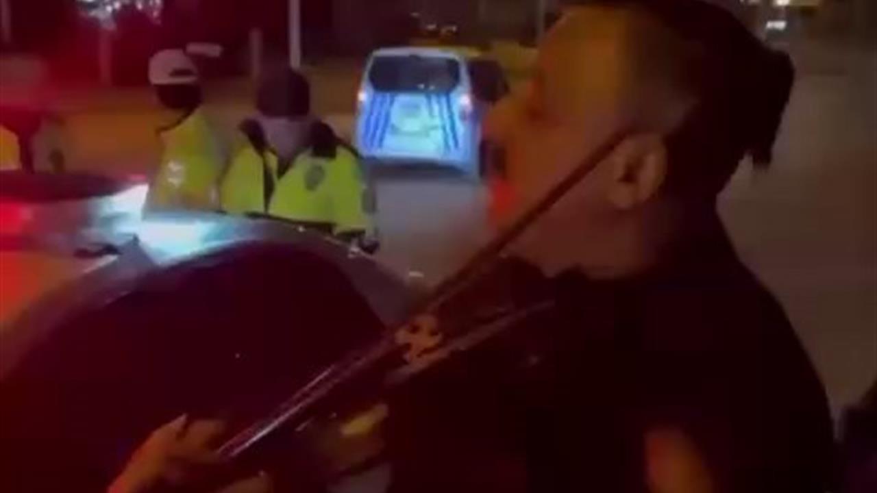 Cezaya fasıl molası: Darbuka ve kemanla oyun havası - KARABÜK