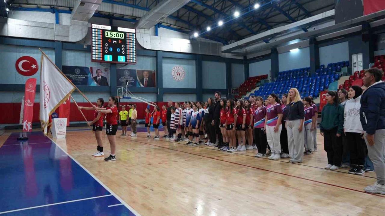 Okul sporları açılış seremonisiyle başladı - DÜZCE