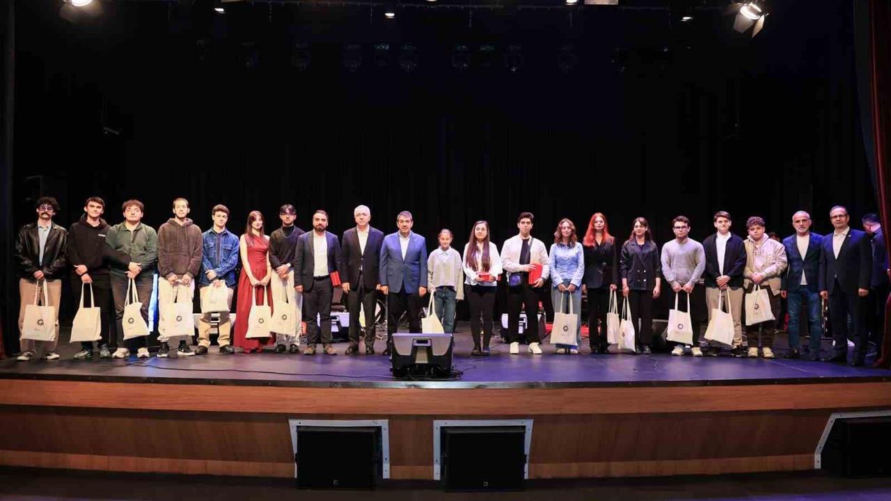 İstanbul'da ESEV Yeni Sanat Sezonuna Merhaba Dedi