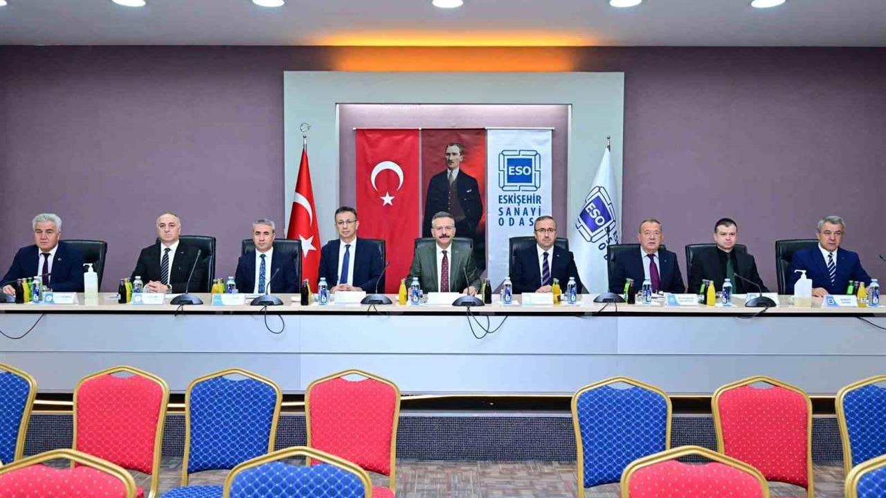 Eskişehir'de İstihdam ve Mesleki Eğitim Toplantısı Yapıldı