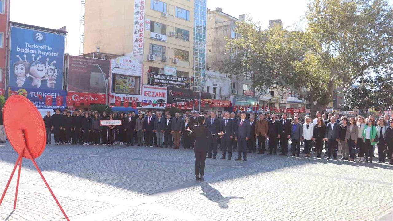 19 Ekim Muhtarlar Günü Edremit’te Coşkuyla Kutlandı
