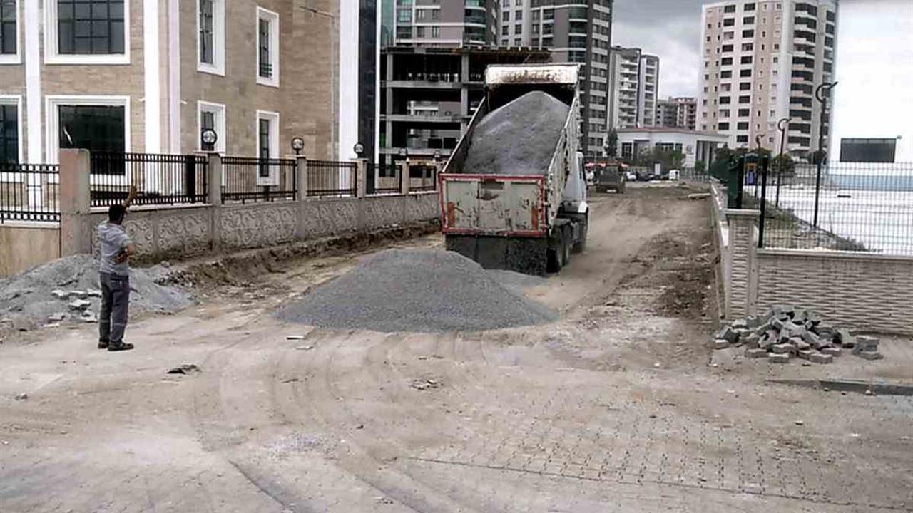 Söke'de Yeni Hükümet Konağı Çevresinde Yol Düzenleme Çalışması