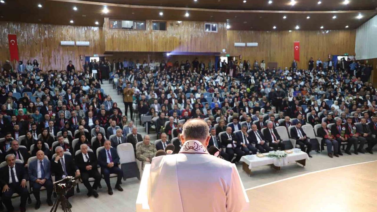 Fırat Üniversitesi 2025-2026 Akademik Yılına Merhaba Dedi