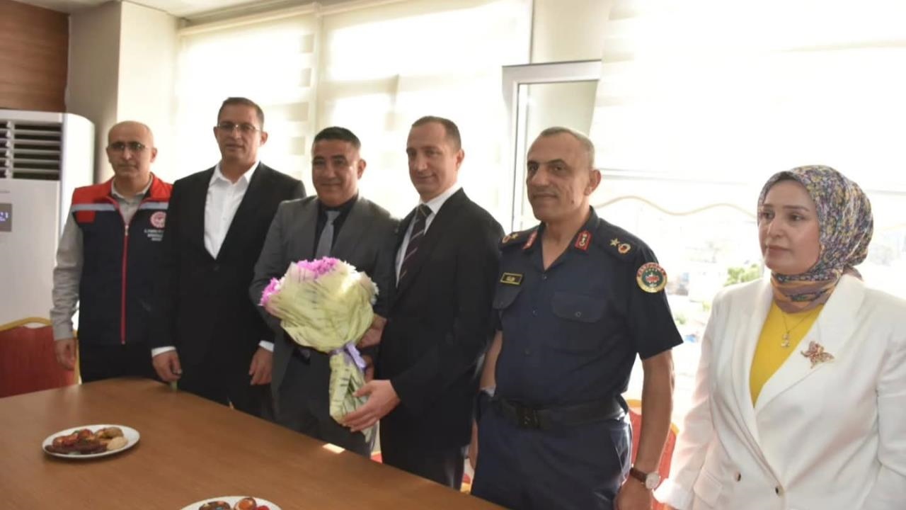 Tarsus Kaymakamı Akyüz, Muhtarları Ziyaret Etti