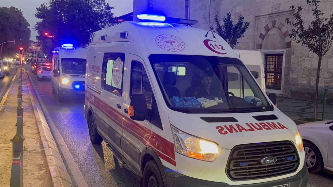 Edirne'de Motosiklet Kazası: 2 Yaralı