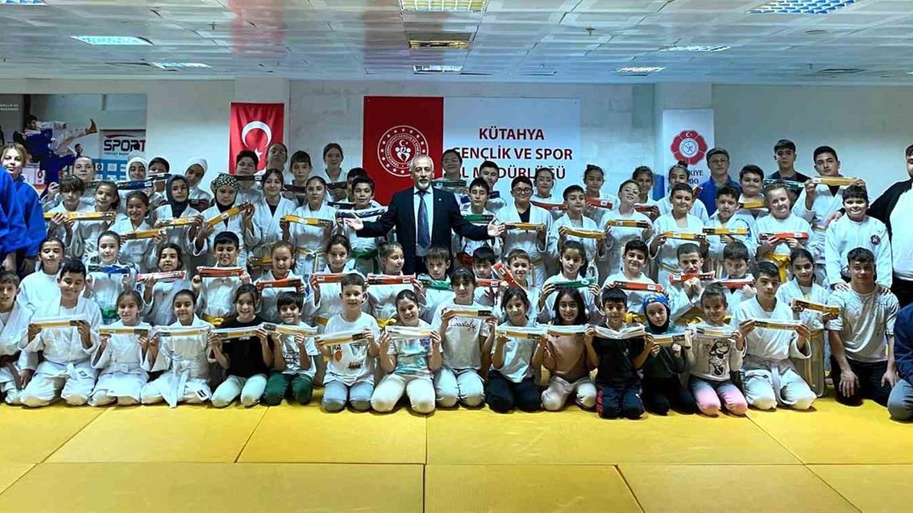 Kütahya'da Judo Heyecanı: 100 Sporcu Terfi Etti