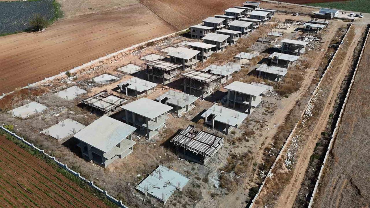 Adana'da Ev Hayali Kuranlar Mağdur Oldu