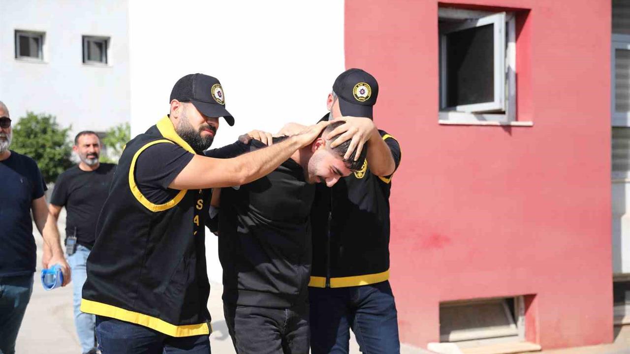 Adana'da Arkadaşını 100 Metreden Vurarak Öldürdü: "Ben Vurmadım" Dedi