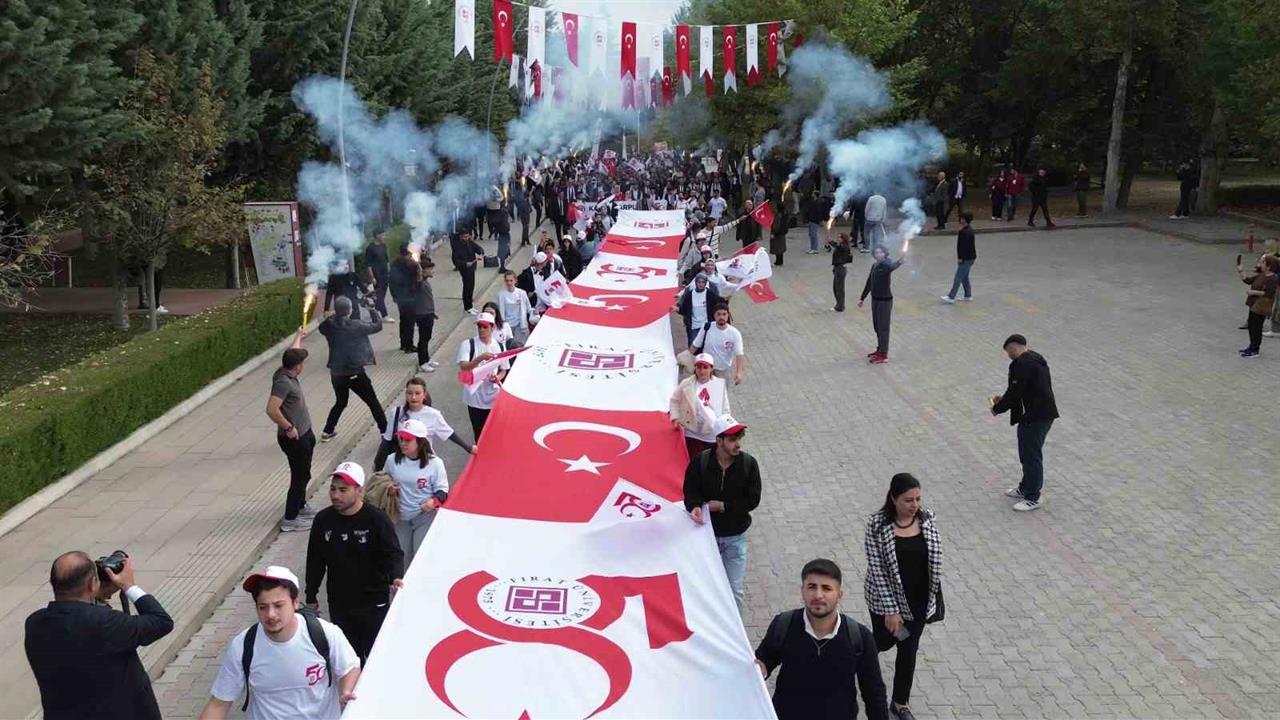 Fırat Üniversitesi'nde 50. Yıl Yürüyüşü Coşkuyla Kutlandı