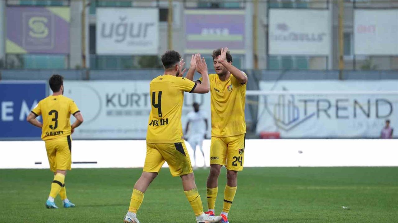 Emrecan Uzunhan'dan İlk Lig Golü: İstanbulspor 1 Puanla Ayrıldı