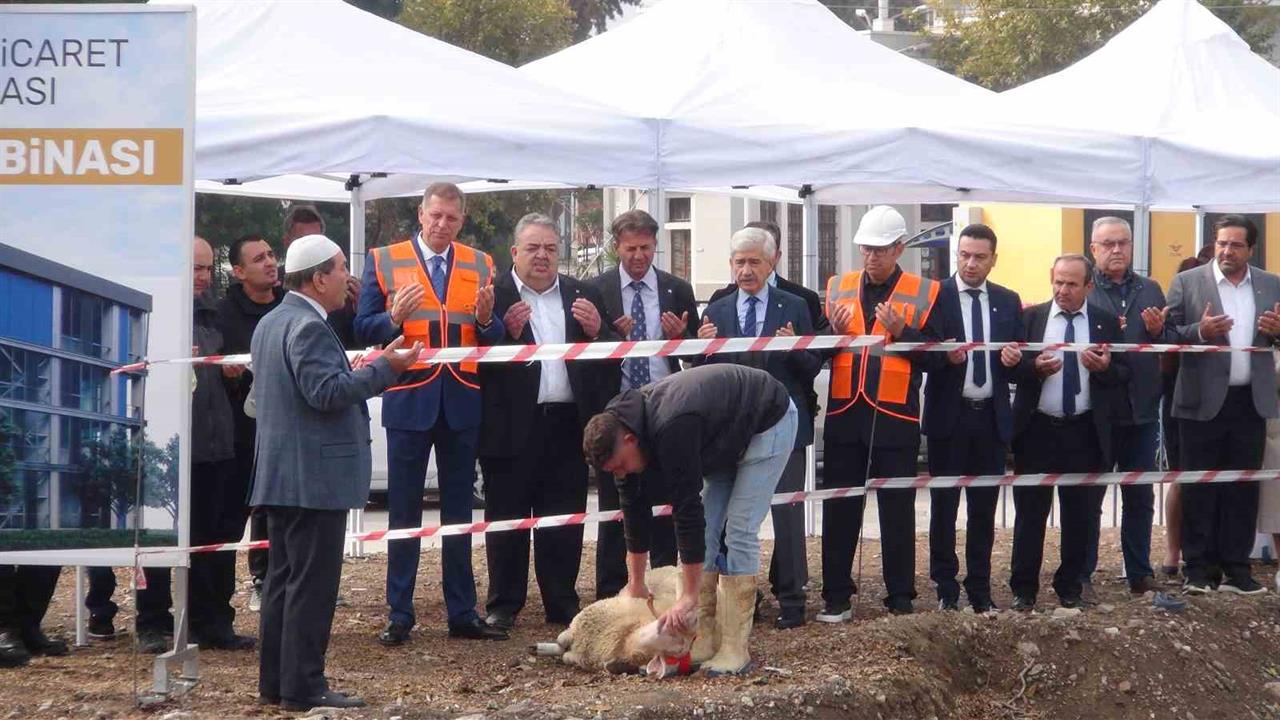 Manisa'da Asırlık Borsa'nın Yeni Binasının Temeli Atıldı