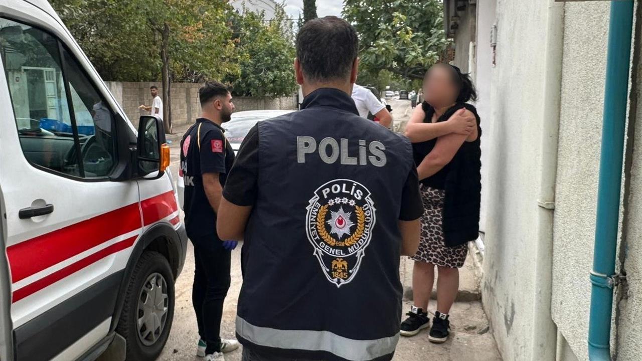 Adıyaman'da Genç Kıza Sokak Ortasında Saldırı: Yaralı Var