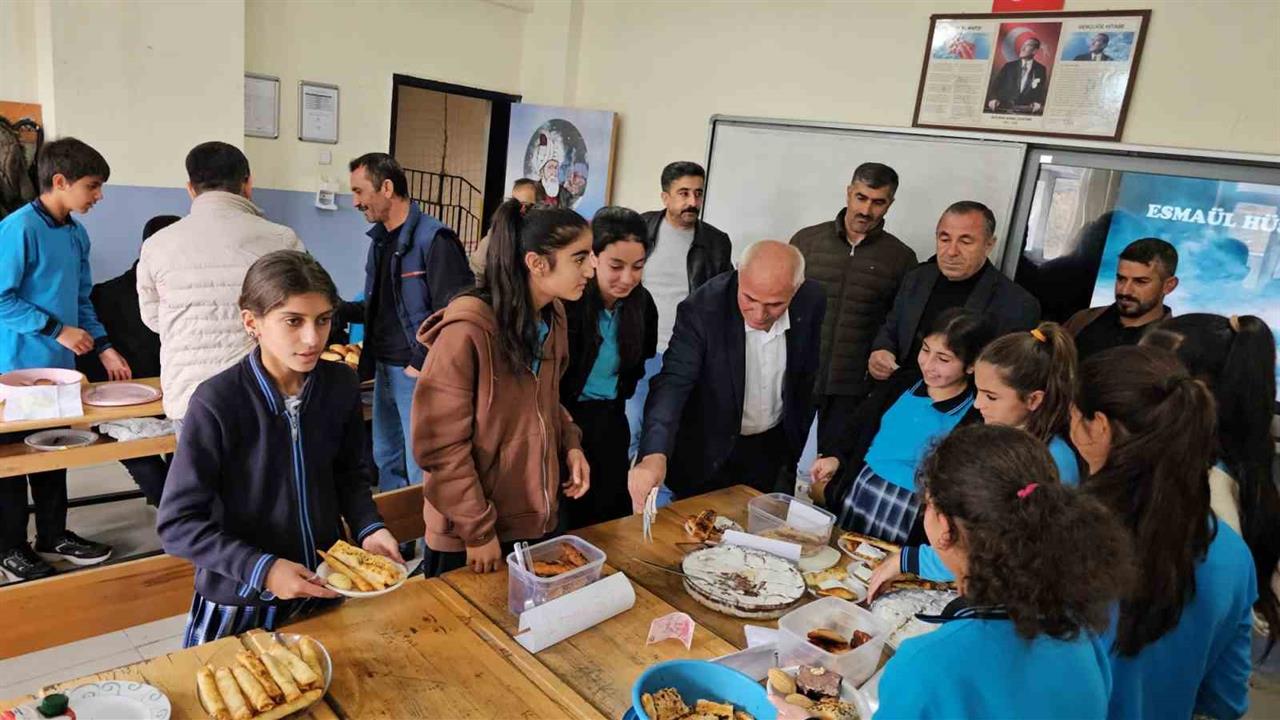 Aydınlar'da Gazze İçin Yardım Etkinliği Düzenlendi