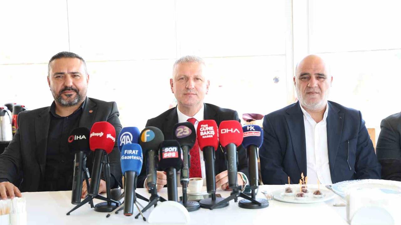 Elazığ'da Kıbrıs Mesajı: "Kıbrıs Türkiye'nin Kaderidir"