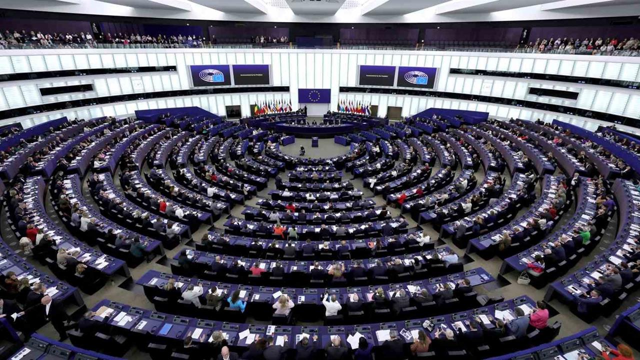 AB'den Yeni Ehliyet Kuralları: Trafik Cezaları Tüm Ülkelerde Geçerli Olacak