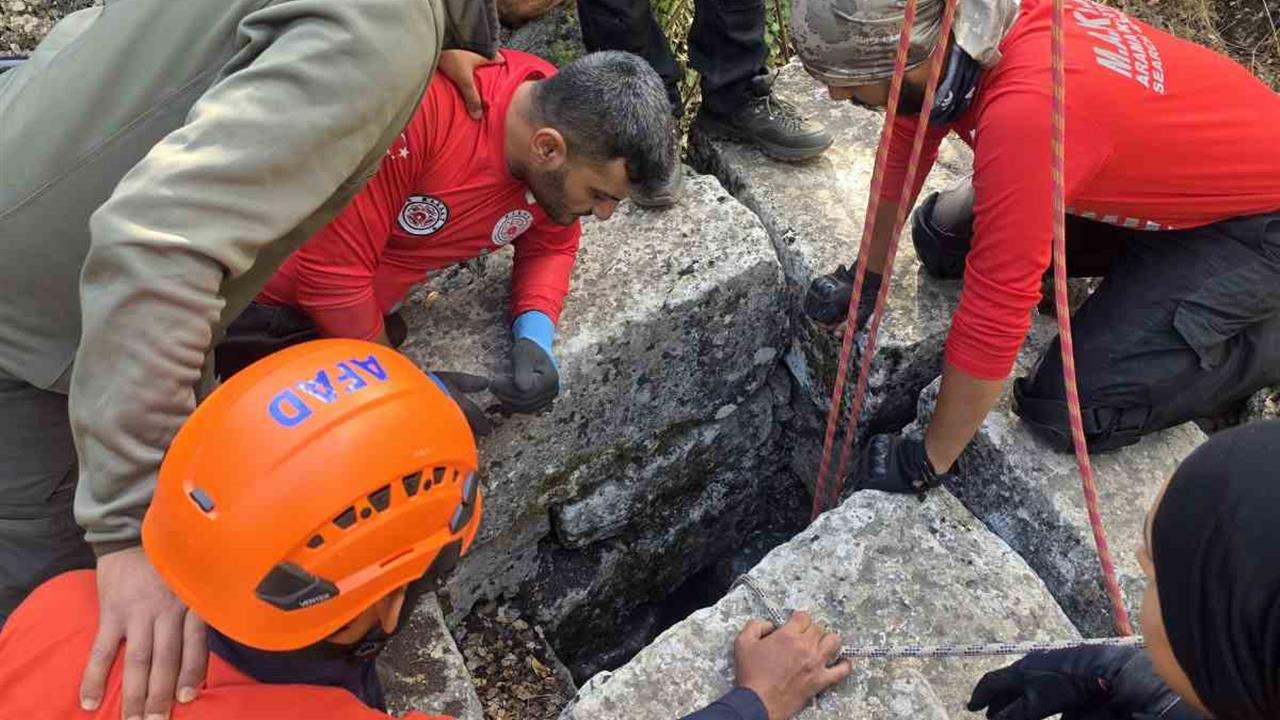 Antalya'da Su Kuyusu ve Sarnıçlarda Temizlik Çalışması Yapıldı
