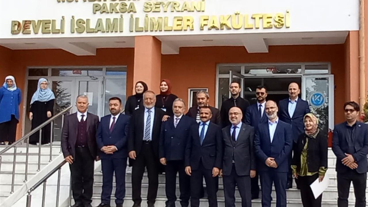 Kayseri'de Hayırseverden İslami İlimler Fakültesi'ne Kütüphane Bağışı