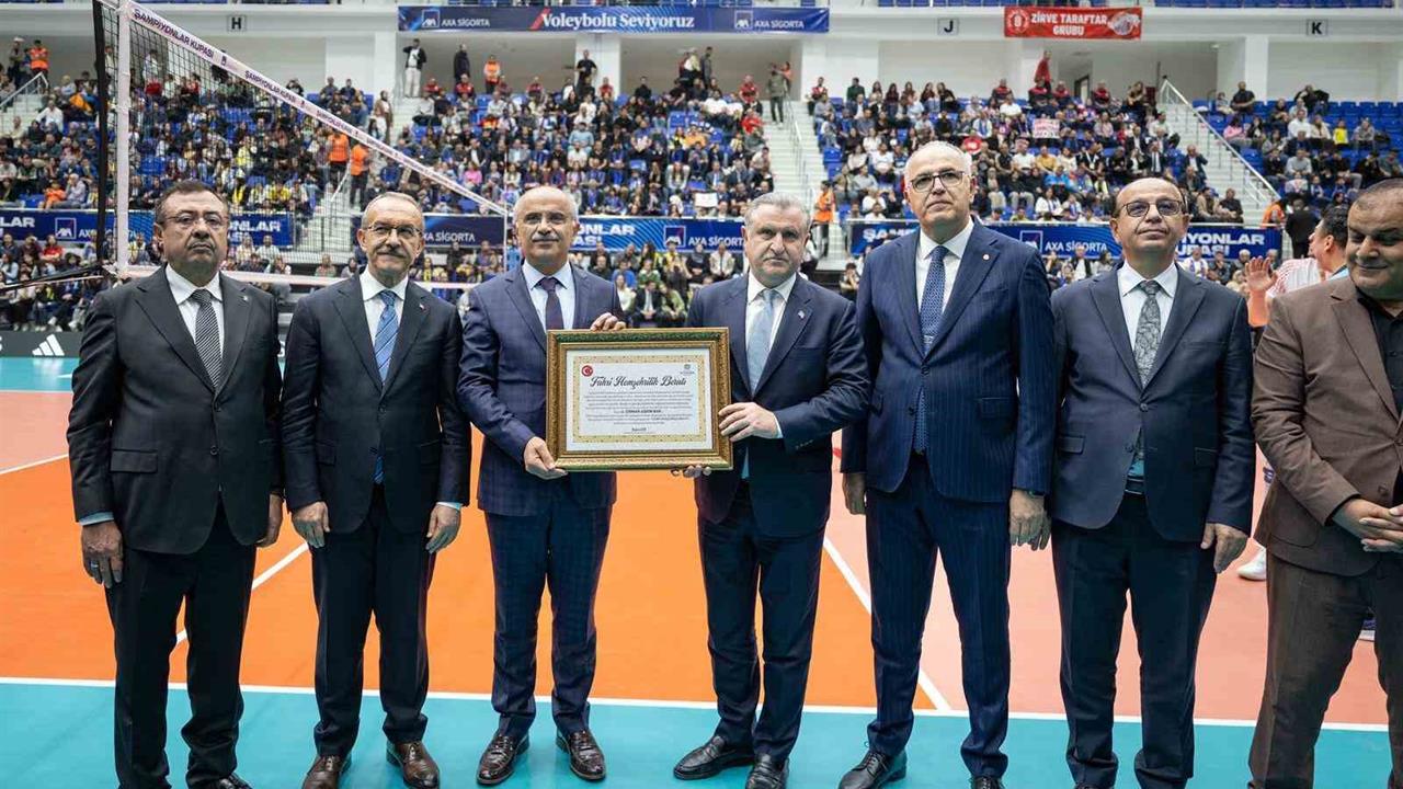 Malatya'da Bakan Bak'a Fahri Hemşehrilik Beratı Verildi