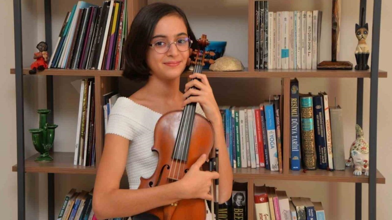 Mersin Bunu Tartışıyor: 18 Yaşındaki Genç Keman Sanatçısının Ölümüne Neden Olan Kazanın Sürücüsüne 9 Yıl Hapis İstendi: Adalet Mi, Yetersiz Mi?