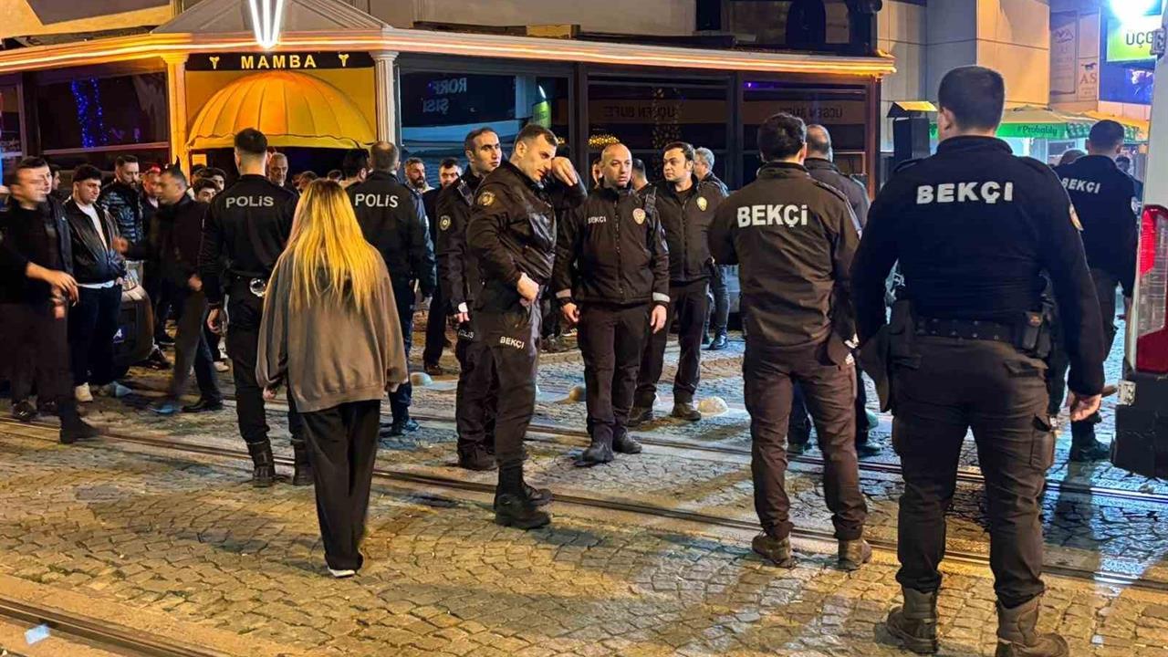 Kocaeli'de Eğlence Mekanında Kavga: 2 Yaralı