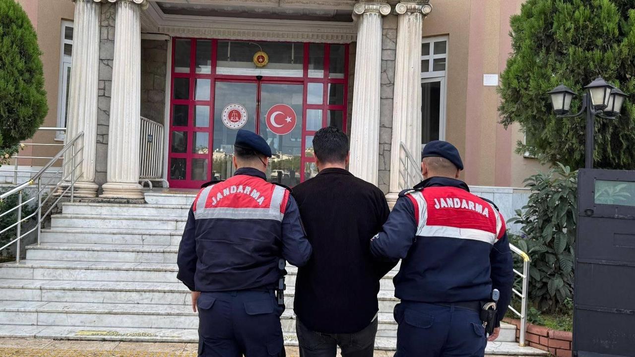 Aydın'da Hırsızlık Suçundan Aranan Şahıs Yakalandı